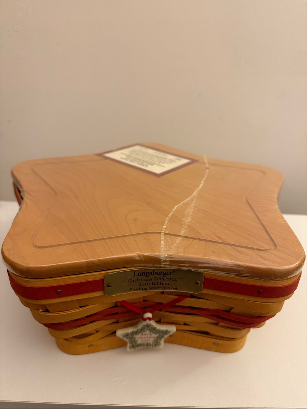 Longaberger 2001 Christmas Edition Basket. Scratch is on sealed wrap not wood
